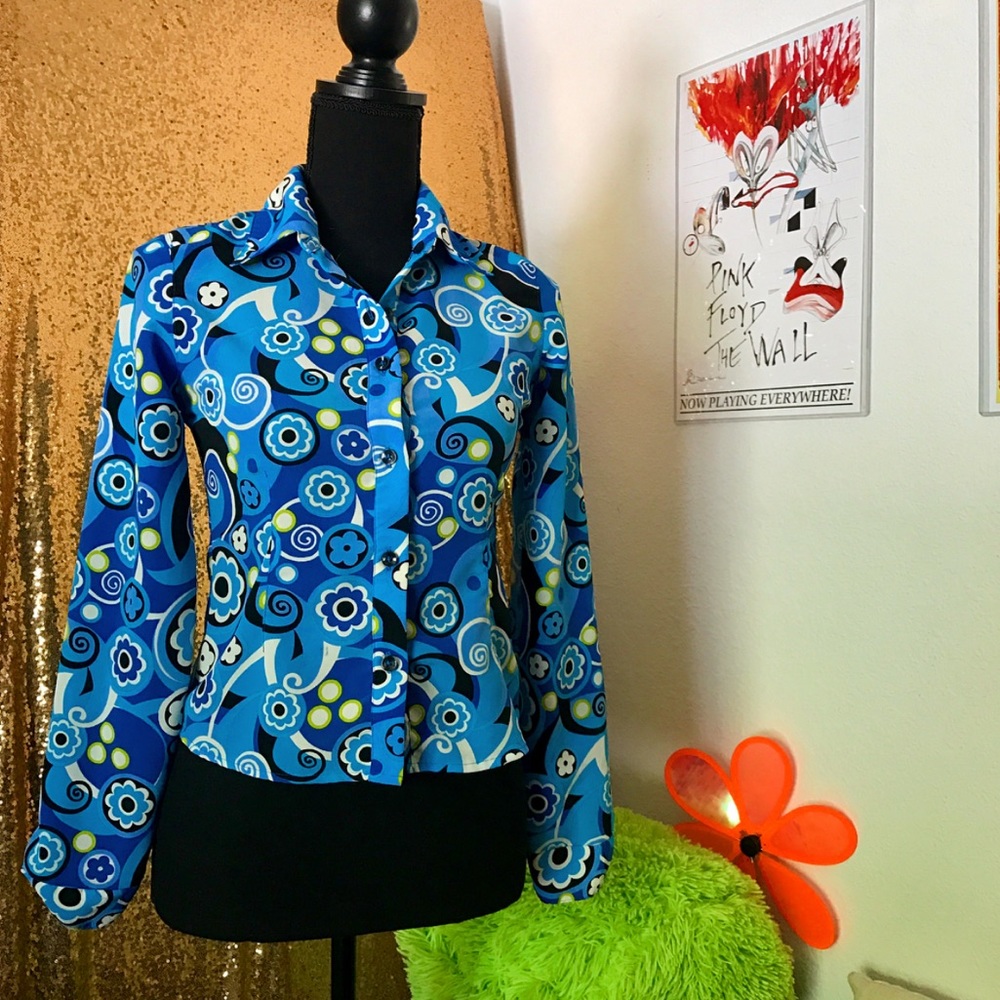 Mary Kate & Ashley Groovy Button Up👯